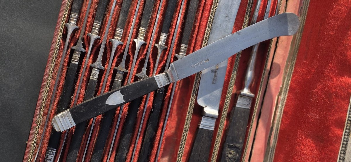 Knives From The F.c. Gavet Factory. The King's Cutler.