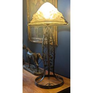 Lampe art déco. Fer forgé.