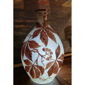 Vase signé  Moda pour Daum.