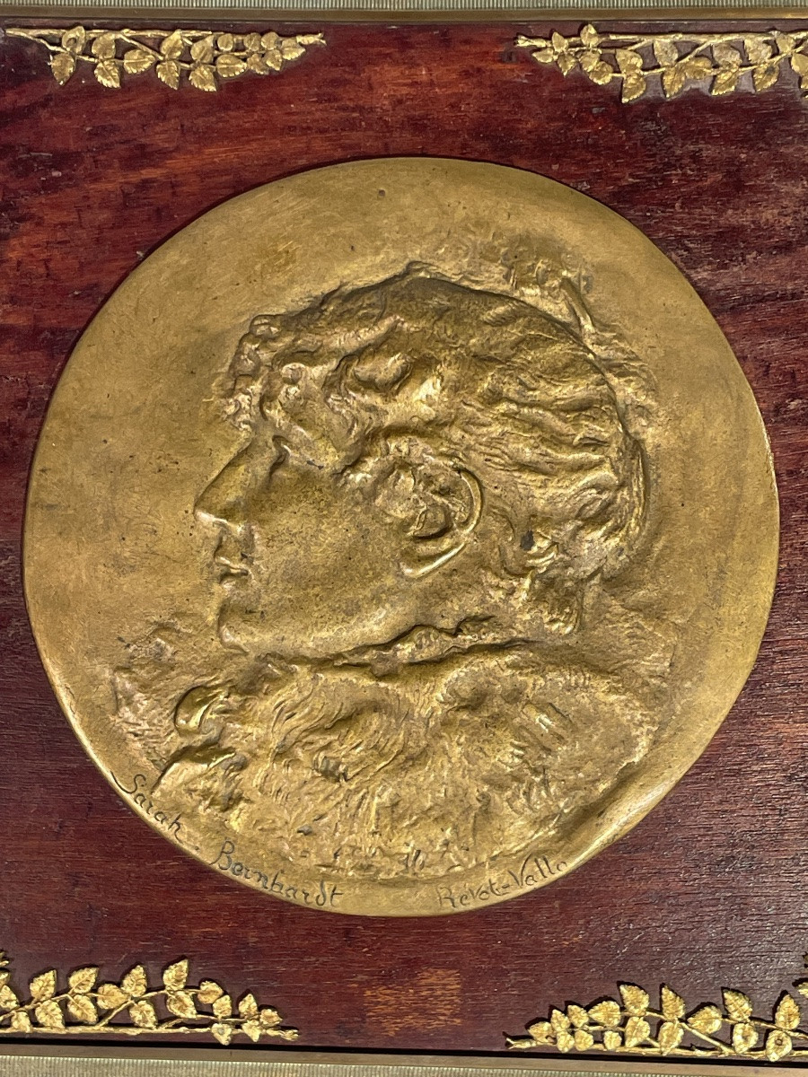 Prevot Vallo - Large Bronze Medal Depicting Sarah Bernhardt In Profile. -photo-2