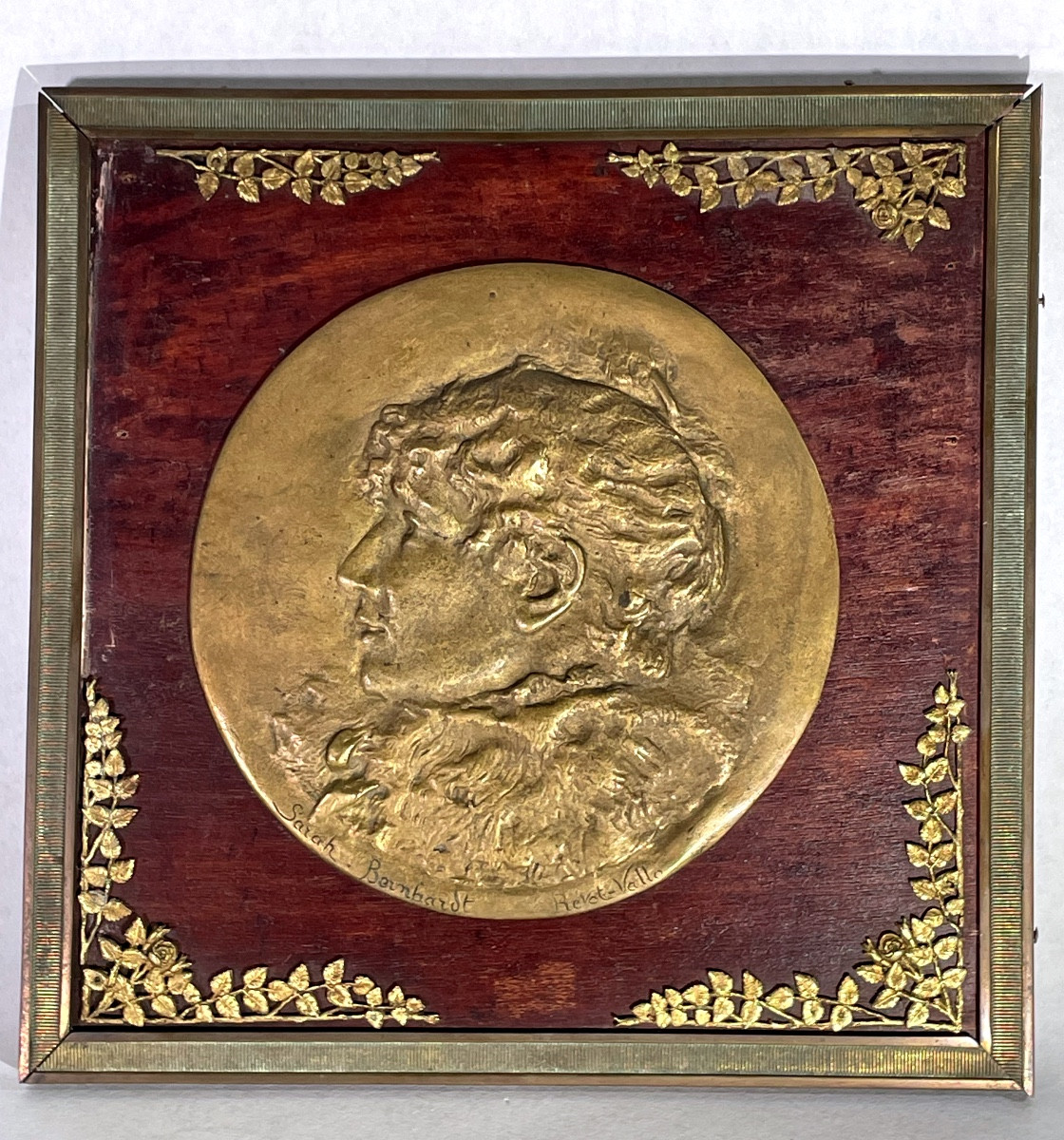 Prevot Vallo - Large Bronze Medal Depicting Sarah Bernhardt In Profile. 