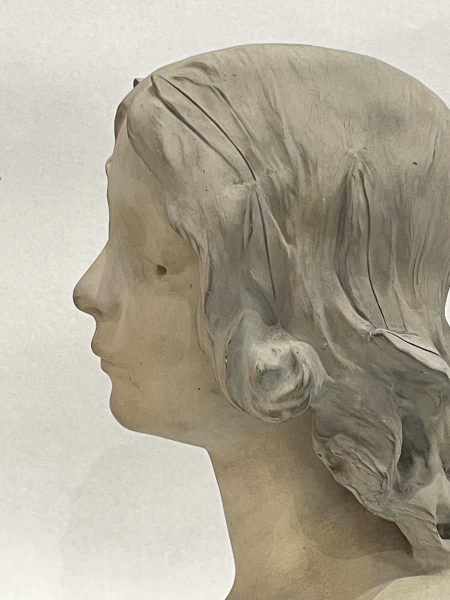 CAUSSÉ Julien ( 1869 - 1938) - Buste de jeune femme en plâtre - -photo-3