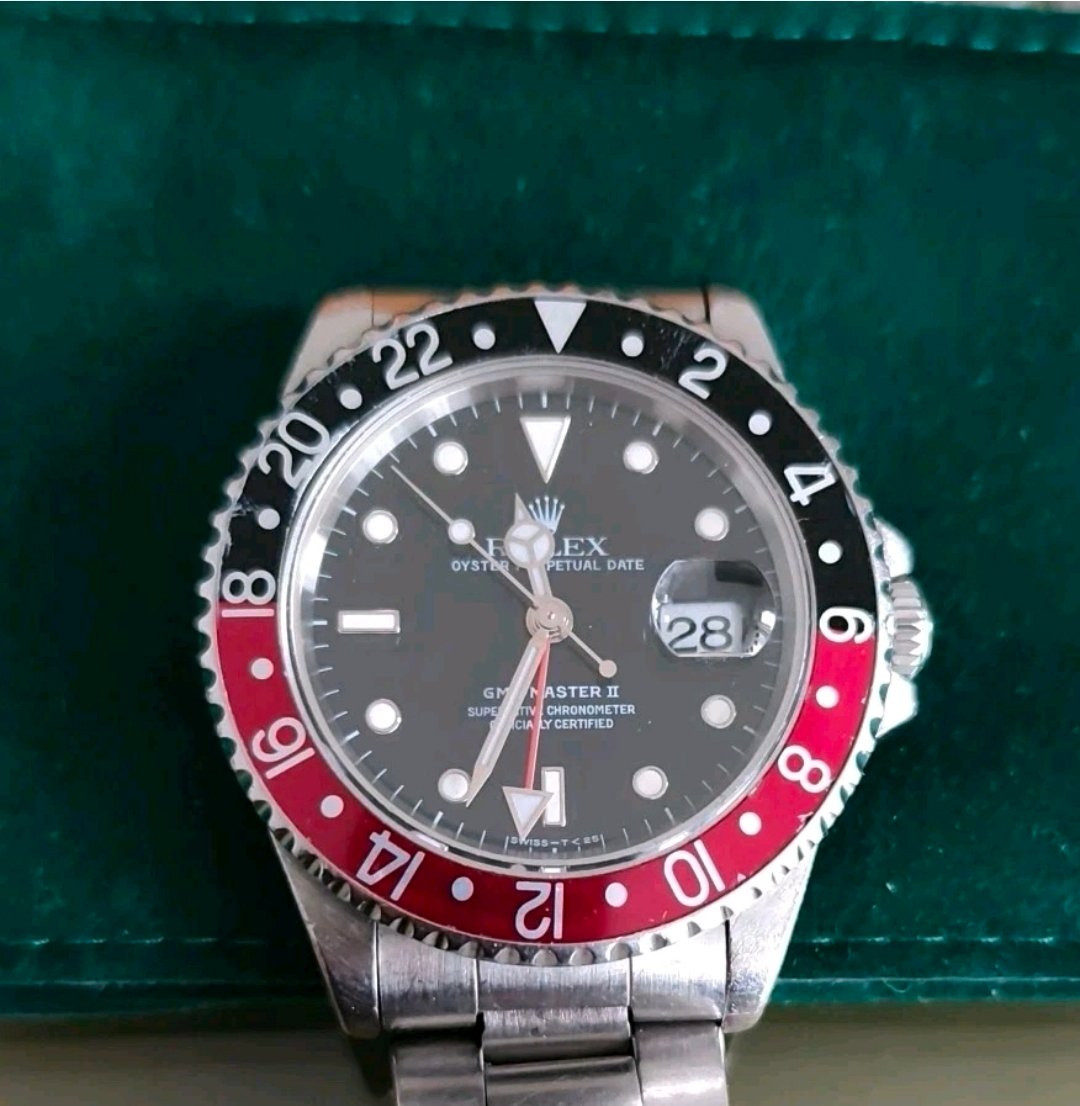 Rolex Gmt Master II Coke Model 1994 Watch With Two Straps-photo-2