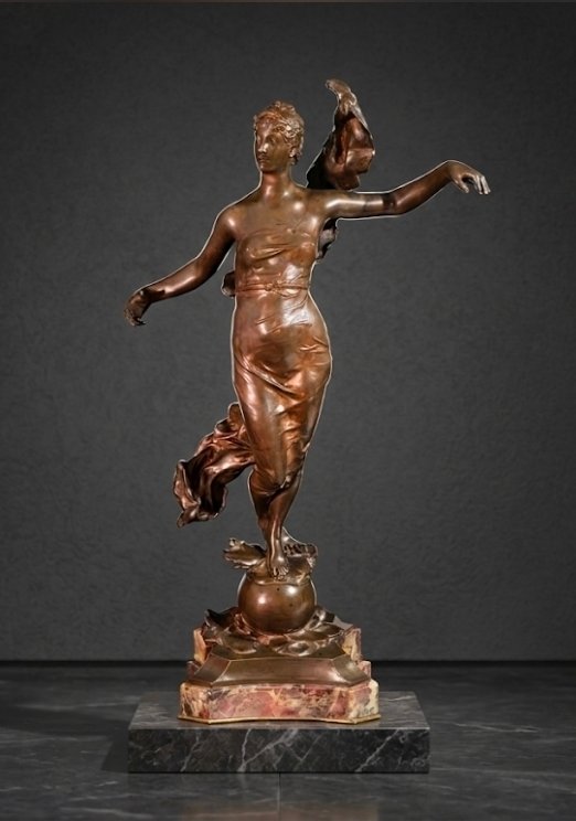 Sculpture en bronze allégorie Phoebe signé Eugène Marioton 1857-1930
