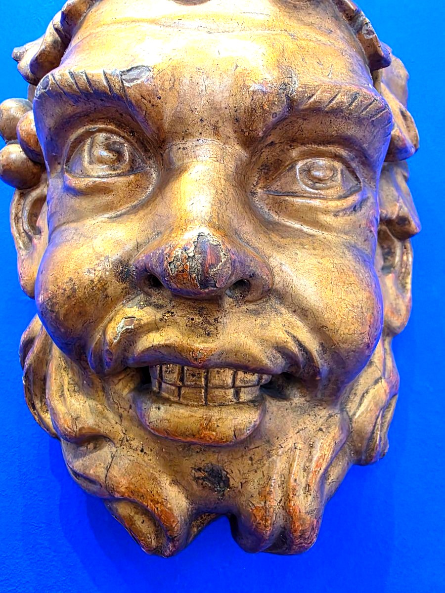 Paire de Mascarons en Bois Sculpté et Doré « Têtes de Bacchus » Époque Louis XV, XVIIIe siècle-photo-1