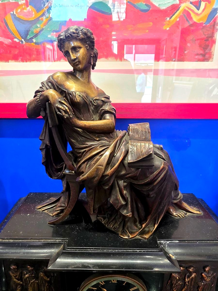 Horloge Garniture de cheminée en bronze Signée Auguste Moreau (1834–1917) ​-photo-3