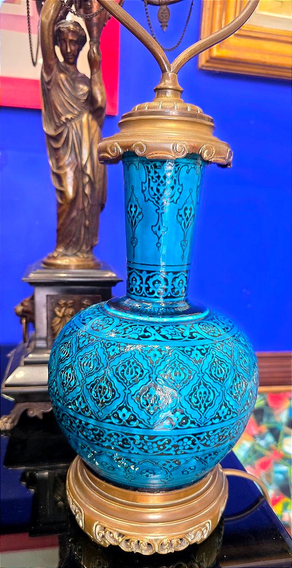 ​Lampe de table de style Persan / Iznik signée Théodore Deck (1823–1891) ​