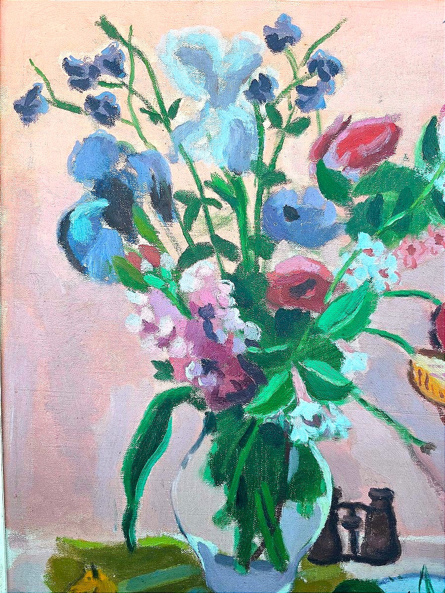 Jules CAVAILLÈS (1901-1977) – Nature morte au bouquet de fleurs, jumelles et pièce d'échec ​-photo-3