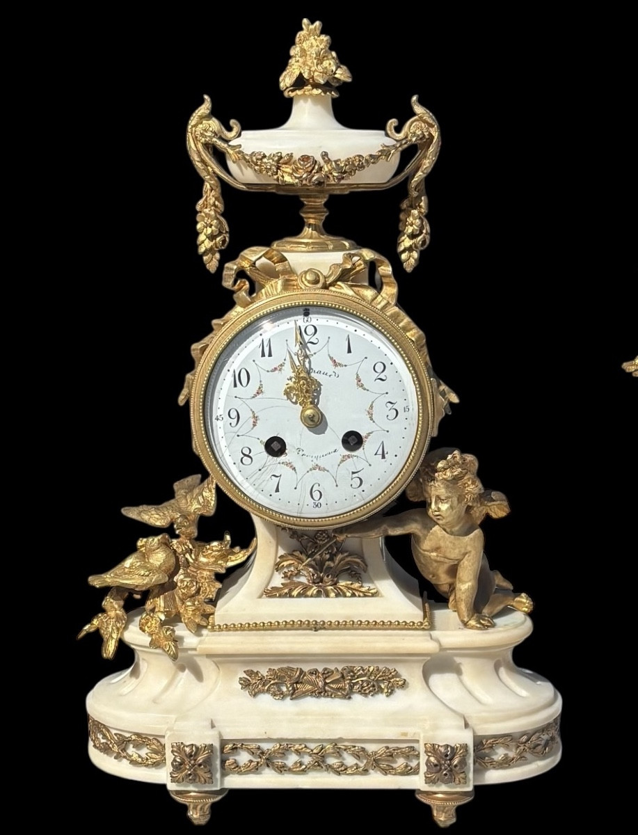 Garniture de cheminée en bronze doré et marbre de style Louis XVI fin XIXᵉ siècle.-photo-3