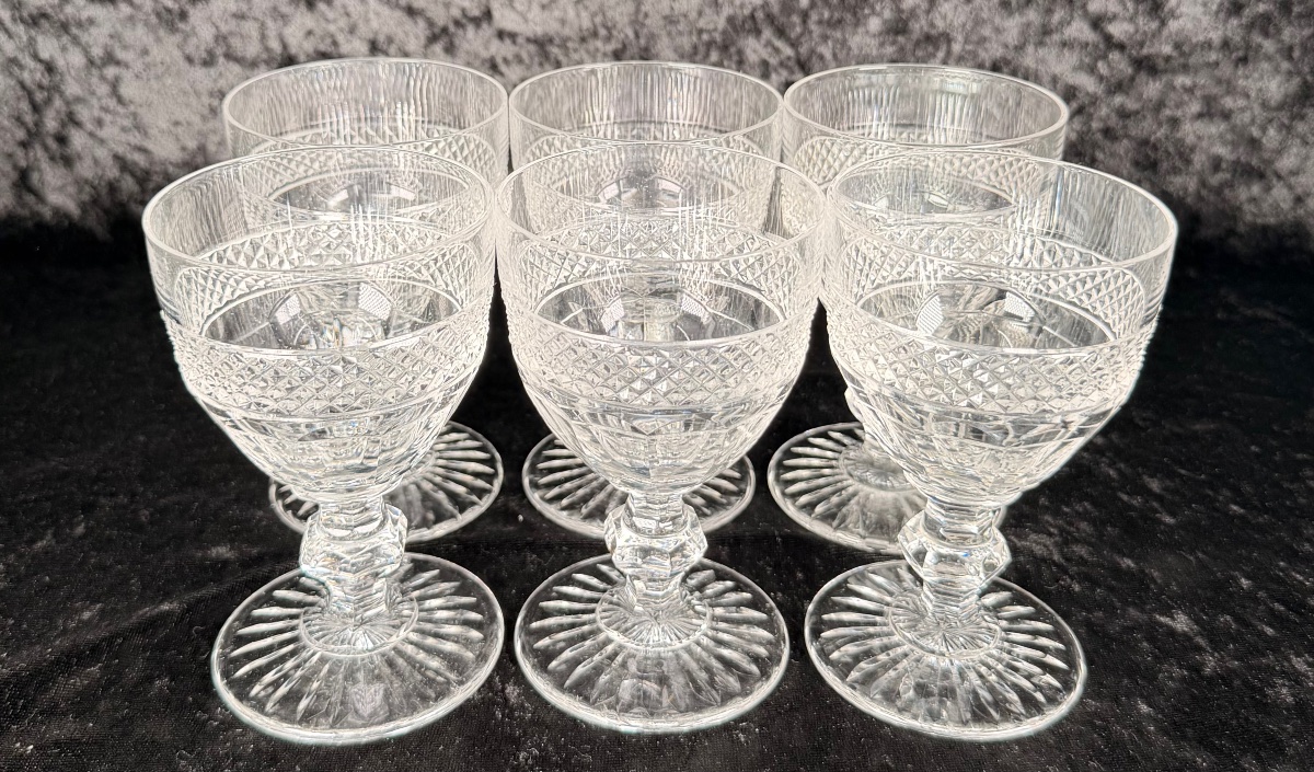 Set Of 6 Saint-louis Crystal Trianon Wine Glasses