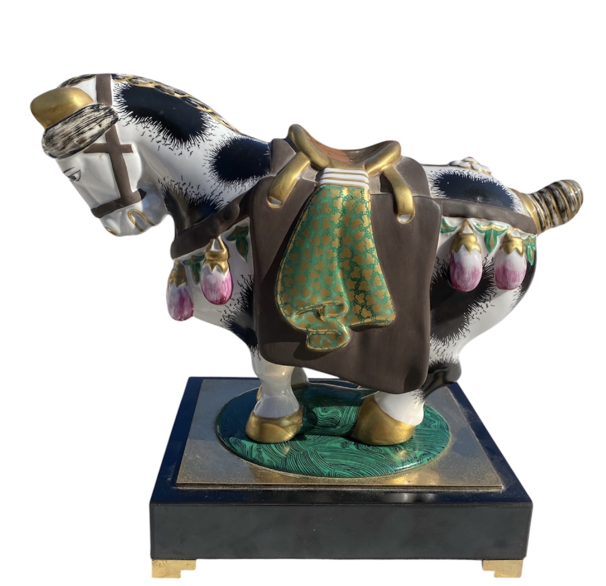 Cheval en porcelaine polychrome signé Giulia Mangani