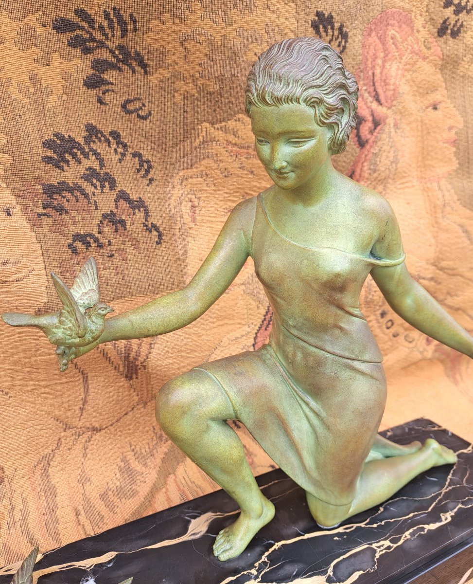 Art Deco Sculpture. Woman With Birds. Signed U. Cipriani.-photo-2