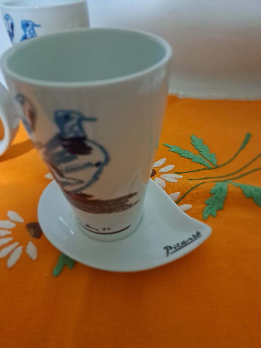 Service a café en porcelaine. "Pablo Picasso ".Année 1961.-photo-1