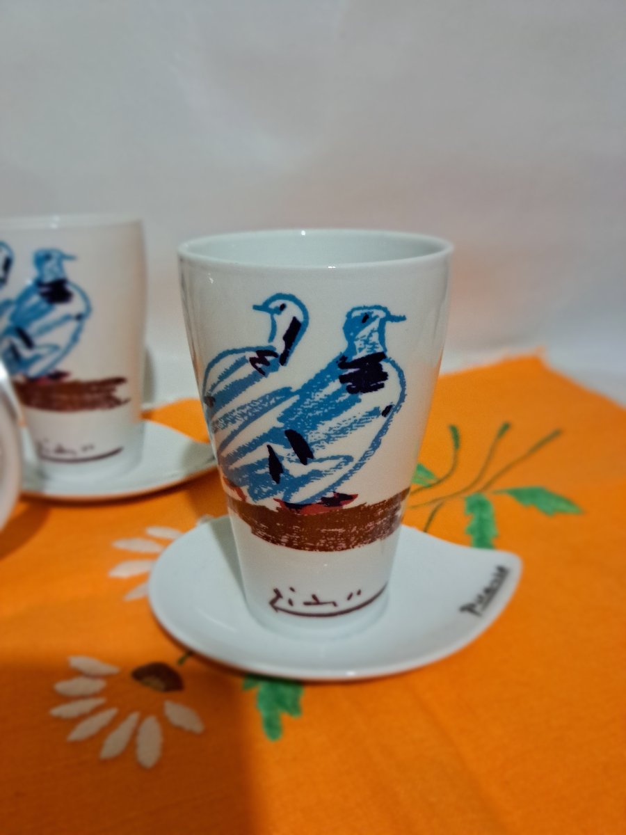 Service a café en porcelaine. "Pablo Picasso ".Année 1961.-photo-2