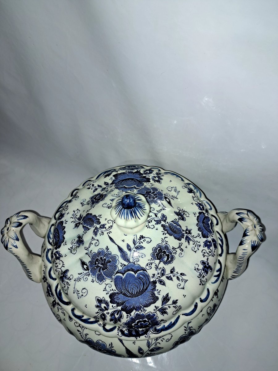 Delf-style Glazed Earthenware Soup Tureen. Signed By Hubert Béquet. -photo-1