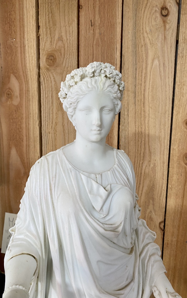 Carrara Marble Vestal-photo-2