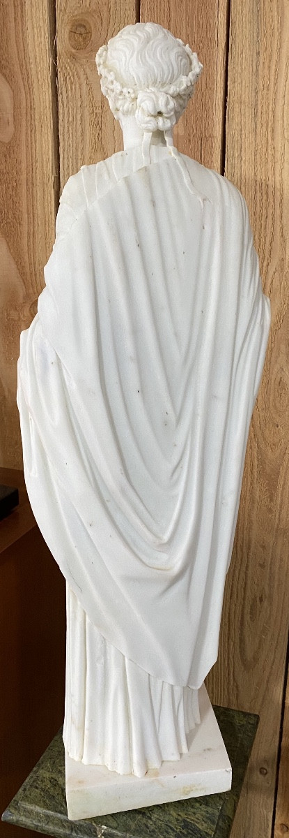 Carrara Marble Vestal-photo-1