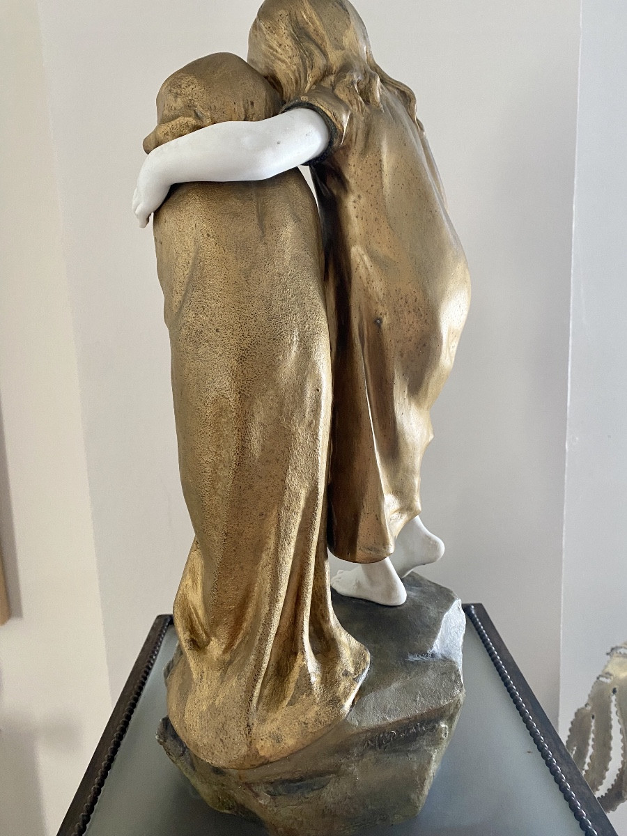 Mednat Sculpture With Little Girls 1900-photo-1