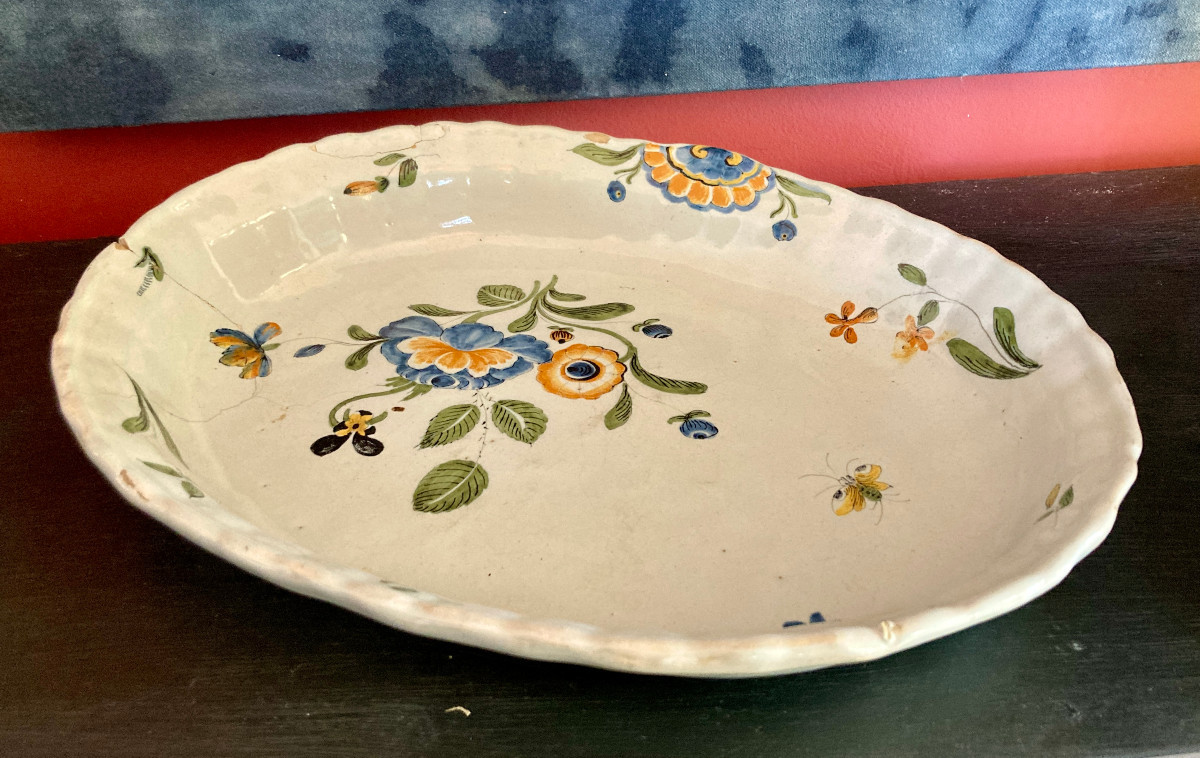 Shell-shaped Ewer Basin, Moustiers Earthenware, 18th Century,