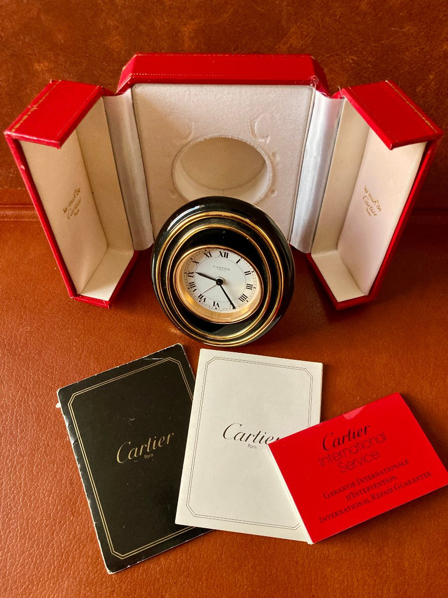 Pendulette réveil Cartier mouvement 8 jours - Les Must de Cartier - Dans son écrin-photo-2