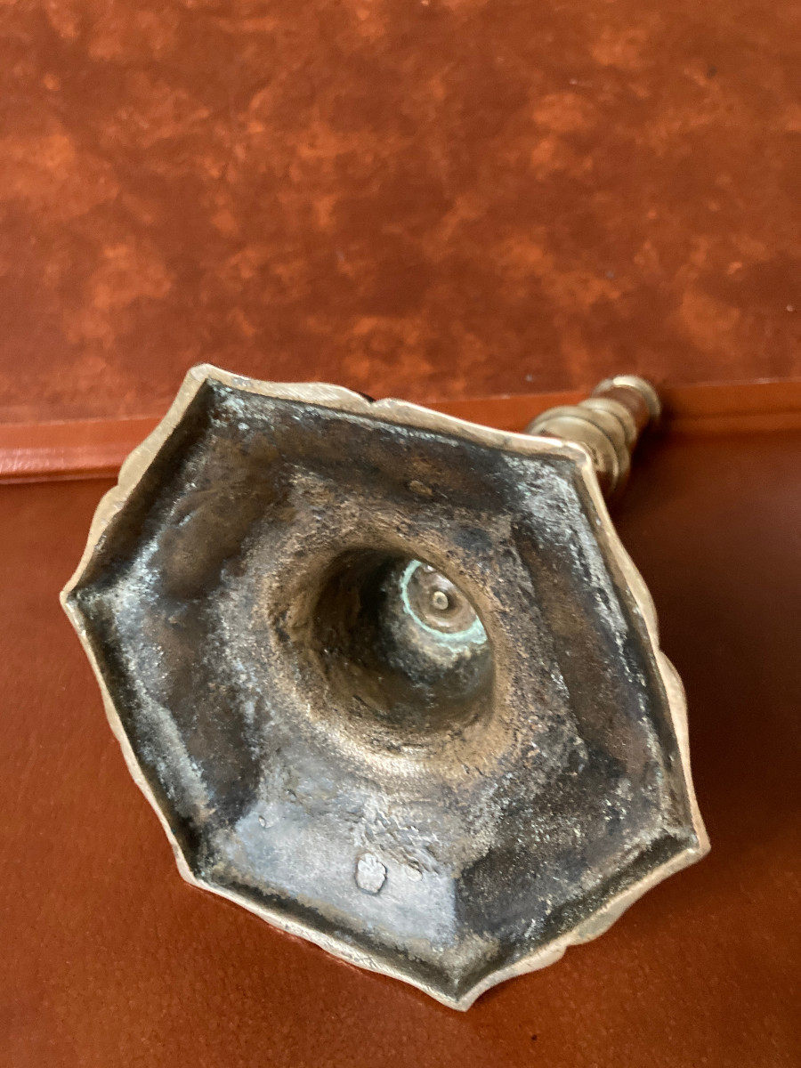 Bougeoir ou flambeau XVIIe - bronze doré -photo-1