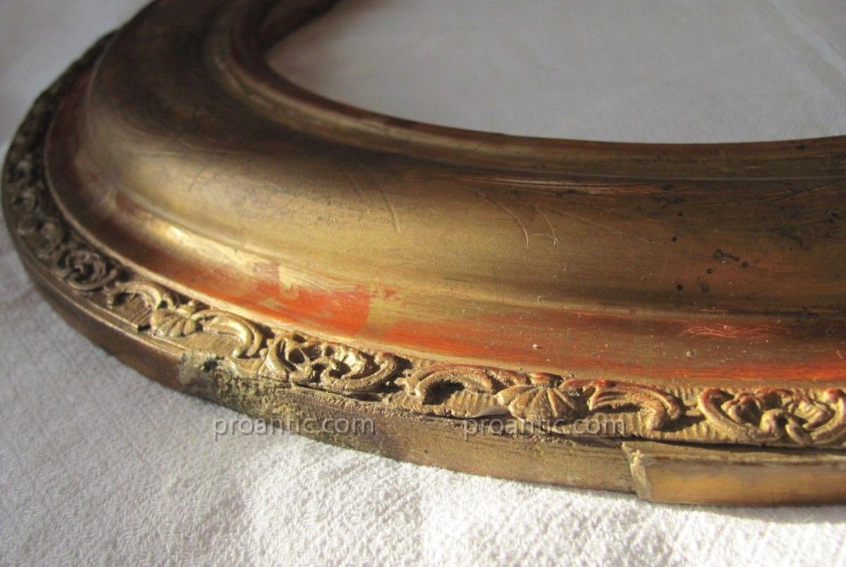 Oval Frame In Golden Wood-photo-3