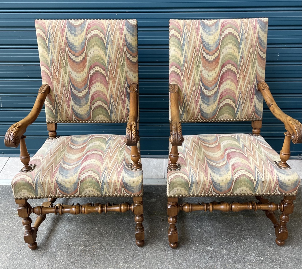 Seats 