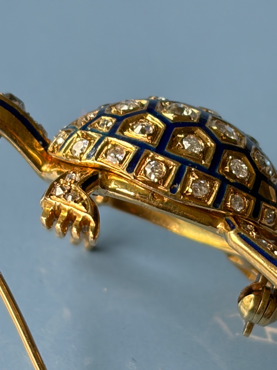Antique Turtle-shaped Brooch, Enamel, Old-cut Diamonds, Eagle-head Hallmark, 1 Karat Gold-photo-3