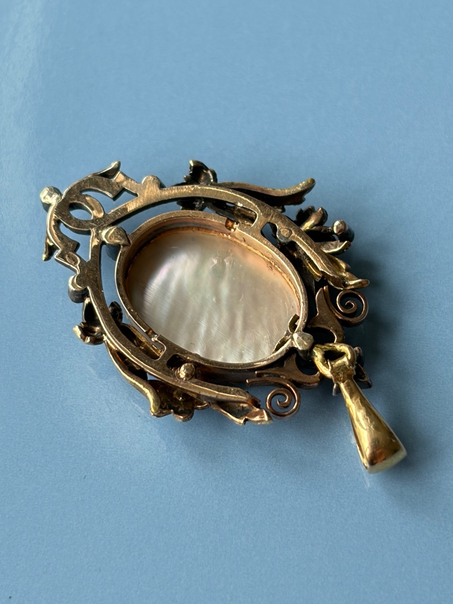 Pendentif Cupidon, émail, or 750, diamants taille rose-photo-3