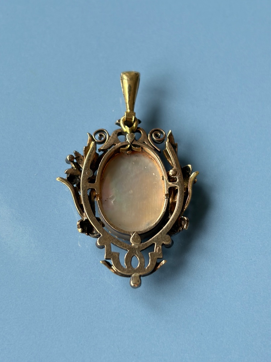 Pendentif Cupidon, émail, or 750, diamants taille rose-photo-4
