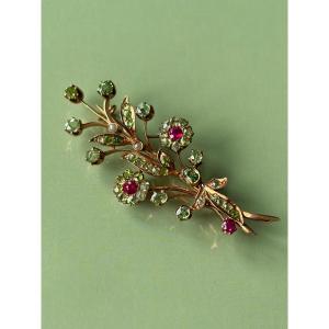 Broche « bouquet de fleurs » en or russe (560/56) et démantoïdes