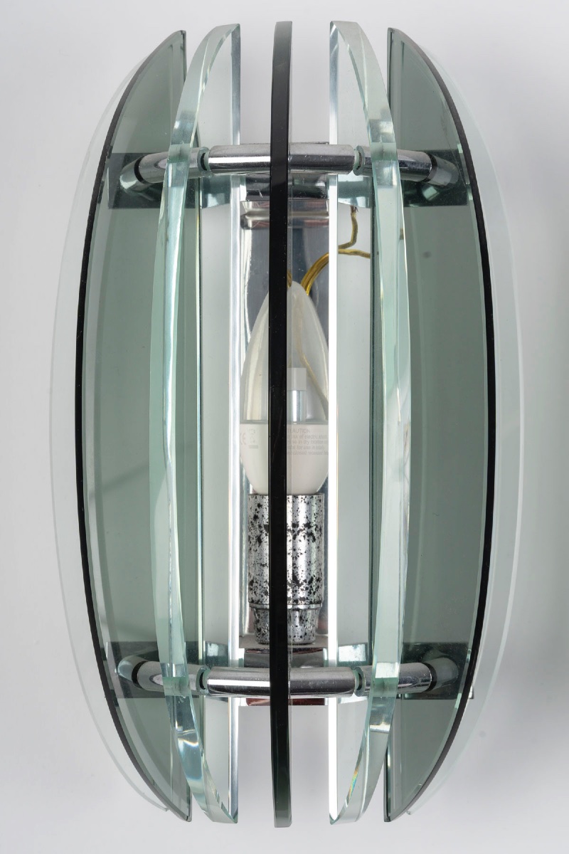 Paire d’appliques murales italiennes vintage de Veca  en verre épais et chrome- Années 60 -70-photo-1