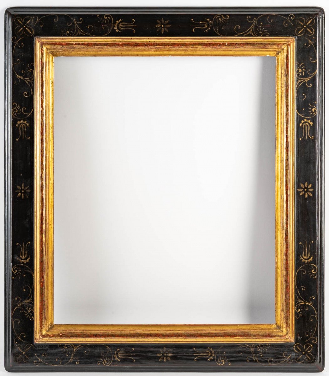 Renaissance Style Blackened Wooden Frame - Format 10 Figure