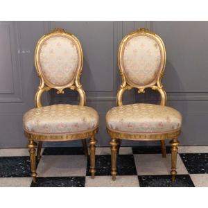 Deux petites chaises de musicien en bois doré et sculpté- Travail italien du XIXème siècle.