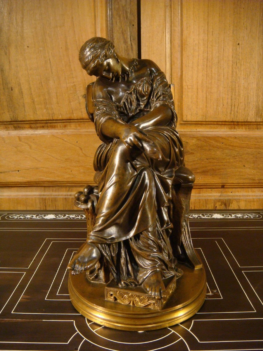 Sculpture Young Woman In The Antique Dozing-photo-3