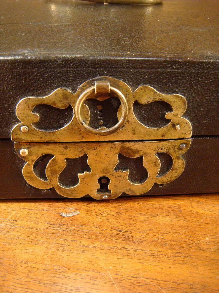 Coffret De Voyage A Ecriture En Cuir Gaine Epoque Louis XIV-photo-2