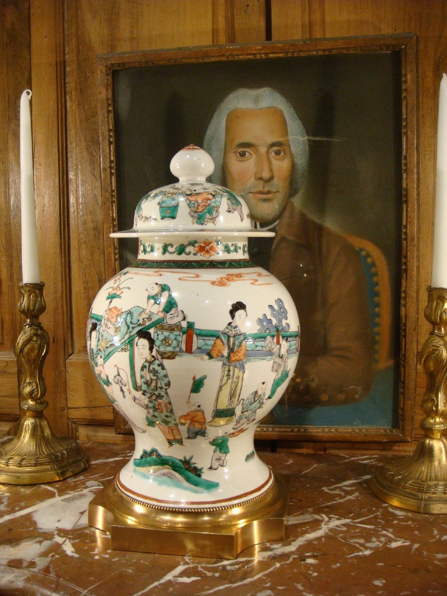 Porcelain Potiche From The Famille Verte China - 19th Century
