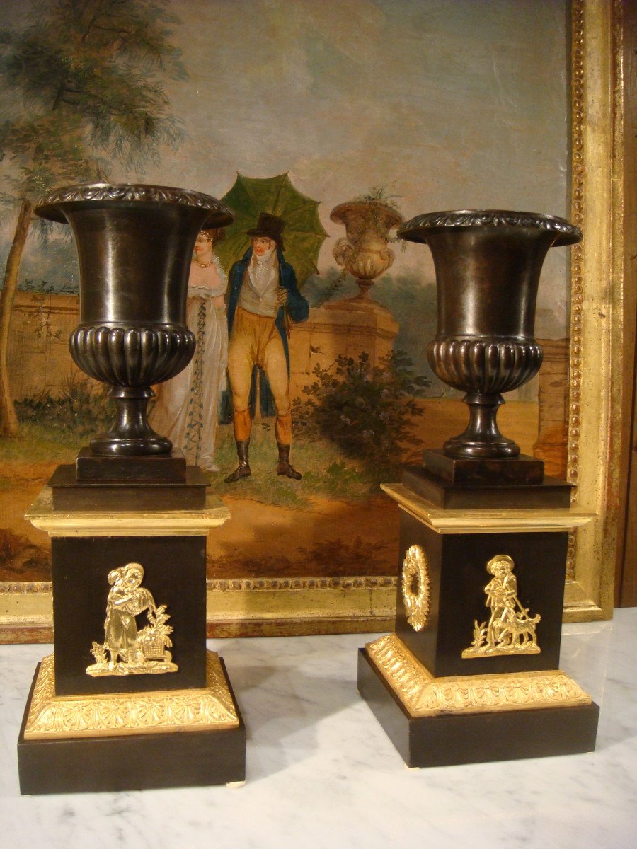 Pair Of Medici Vases In Brown Bronze And Gilt Bronze, Restoration Period.