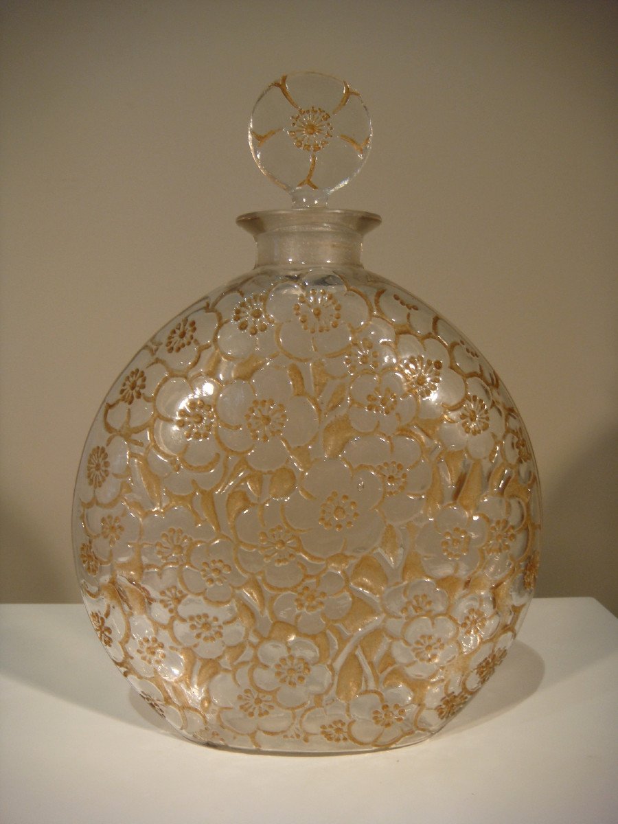 Large Bottle Of Lalique Le Lys d'Orsay Art Deco Period