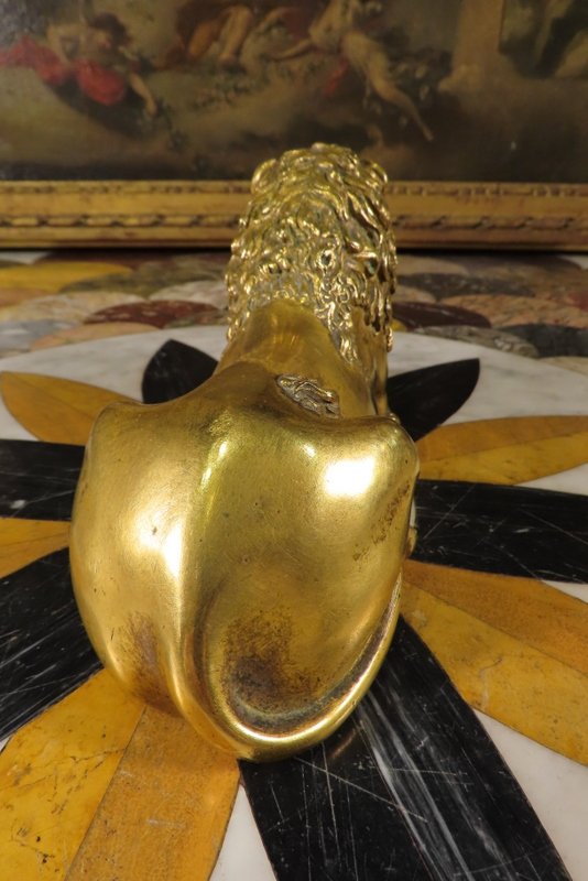 LION COUCHE EN BRONZE CISELE ET DORE Epoque Premier Empire-photo-3