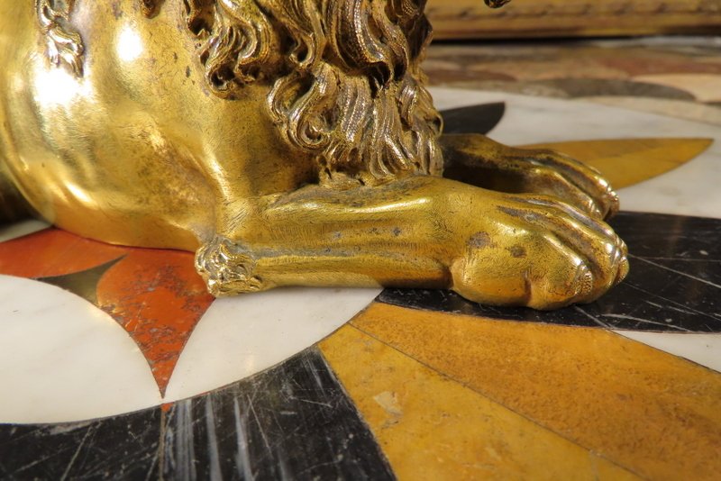 LION COUCHE EN BRONZE CISELE ET DORE Epoque Premier Empire-photo-4