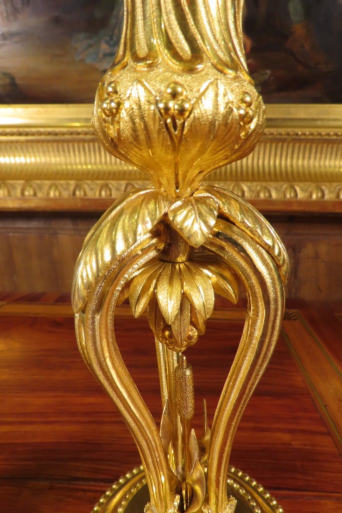 PAIRE DE BOUGEOIRS LAMPES EN BRONZE DORE Style Louis XVI -photo-3