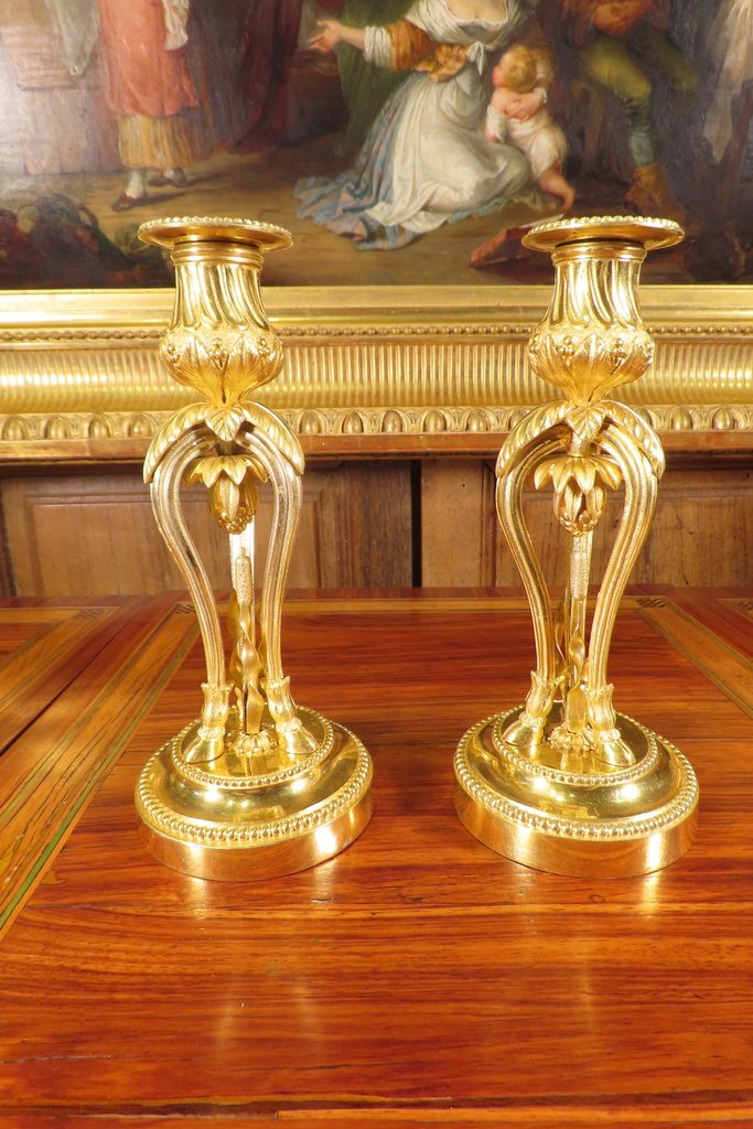 PAIRE DE BOUGEOIRS LAMPES EN BRONZE DORE Style Louis XVI -photo-8