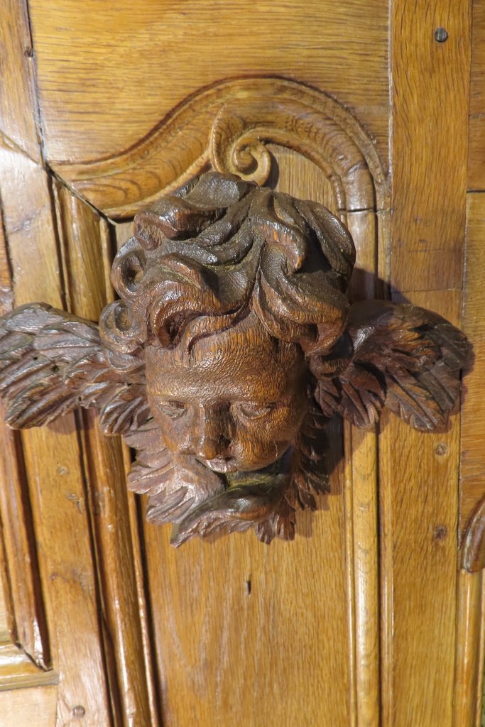 PAIRE DE TETES D’ANGES EN BOIS SCULPTE Epoque fin XVIII ème Siècle.-photo-2