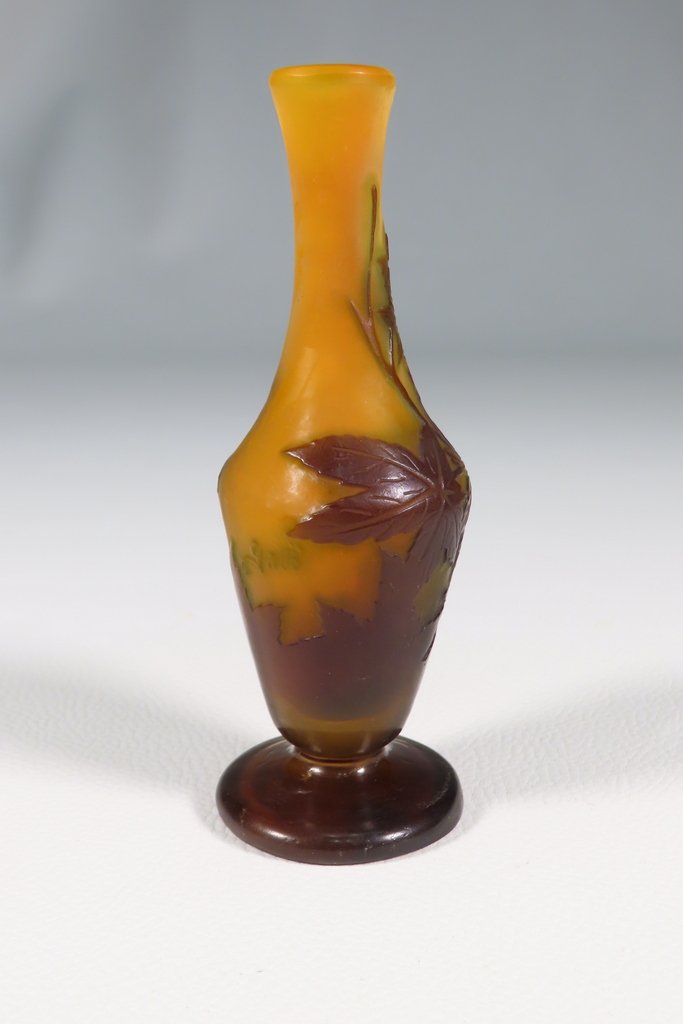 GALLE VASE FUSILFORME A DECOR DE FEUILLES DE CHATAIGNIER Epoque vers 1900 -photo-4