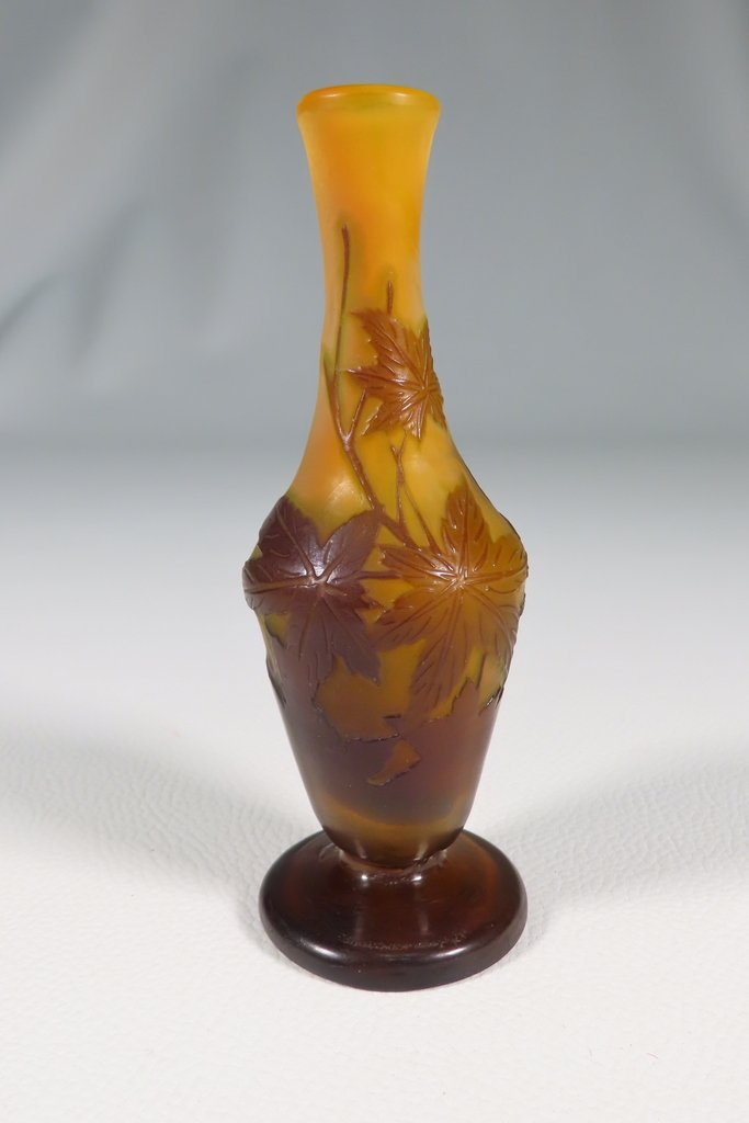 GALLE VASE FUSILFORME A DECOR DE FEUILLES DE CHATAIGNIER Epoque vers 1900 -photo-6