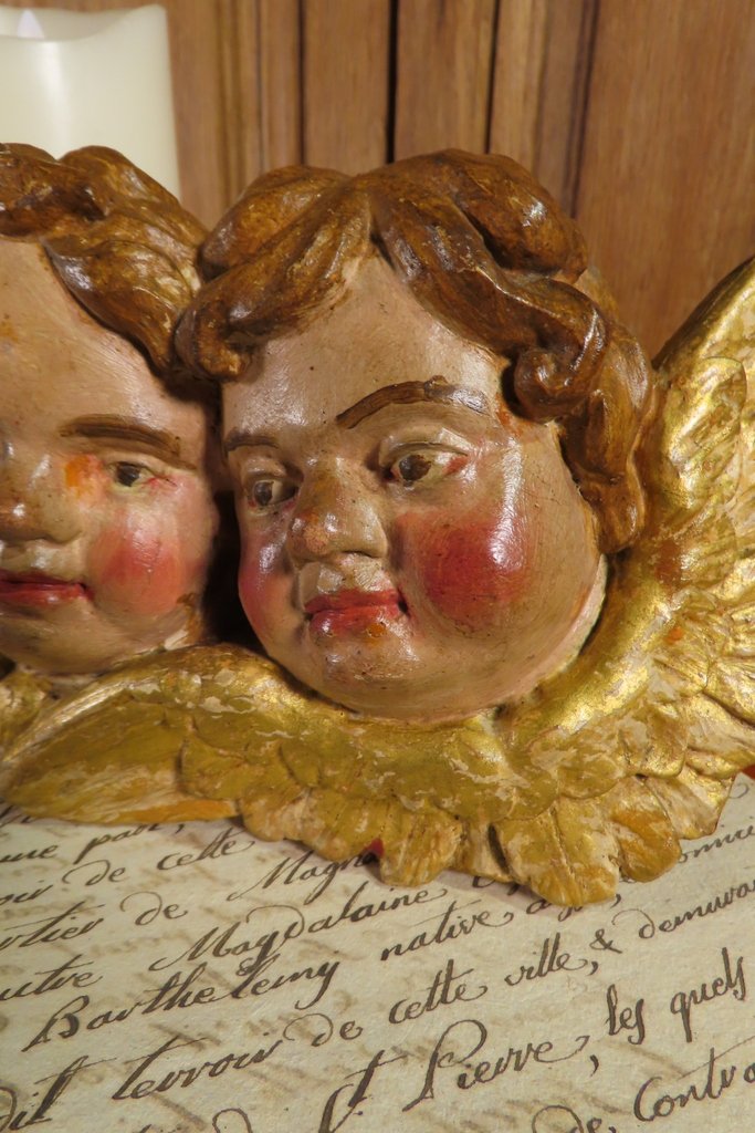 PAIRE DE PETITS ANGES EN BOIS SCULPTE POLYCHROME Epoque XVIII ème Siècle -photo-4