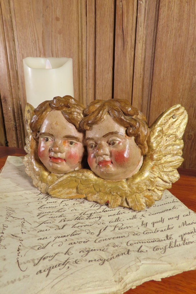 PAIRE DE PETITS ANGES EN BOIS SCULPTE POLYCHROME Epoque XVIII ème Siècle -photo-2
