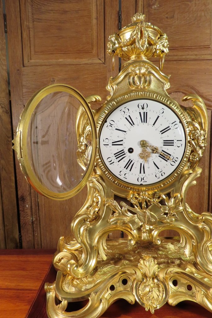 Louis XV Style Gilt Bronze Cartel Clock, Second Empire Period -photo-4