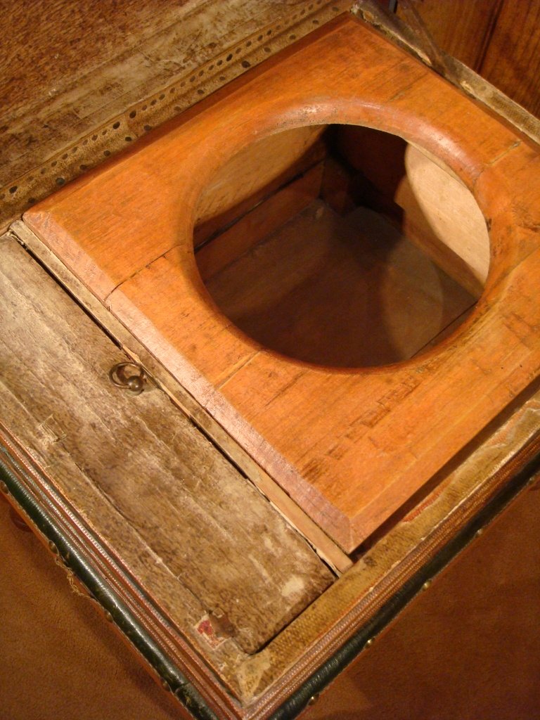 CURIEUX PETIT MEUBLE D’AISANCES DE SALON Epoque XIX ème-photo-3